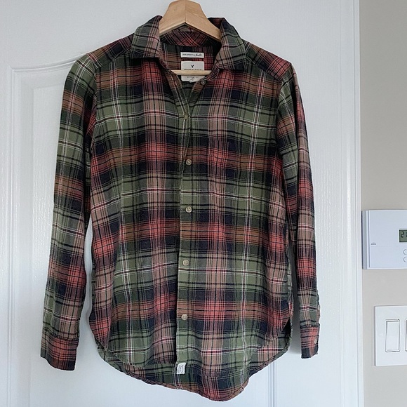 AMERICAN EAGLE | Plaid boyfriend fit flannel - Picture 1 of 5